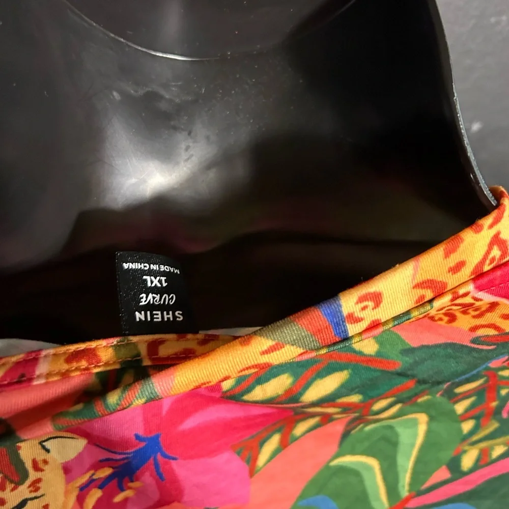 Vibrant Tropical Print Women's Top 1X